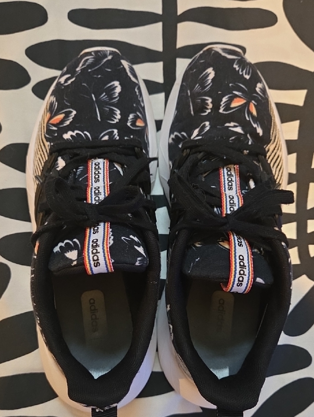 FARM RIO & Adidas Collab Runners - Picture 6 of 10